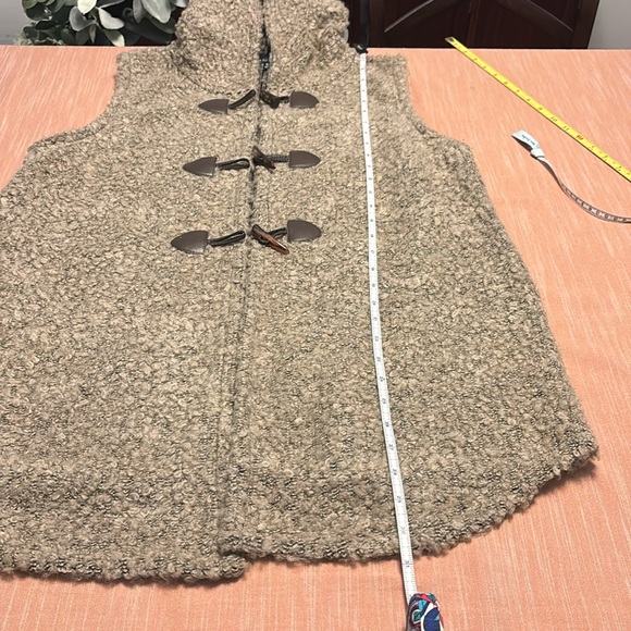 Saks Fifth Avenue hooded sweater vest - Picture 11 of 12